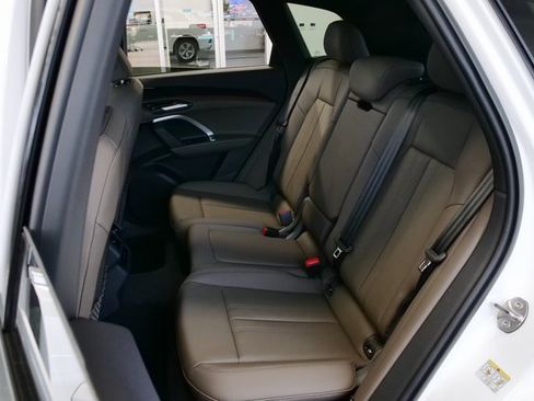 New 2025 Audi Q5 Premium image 12