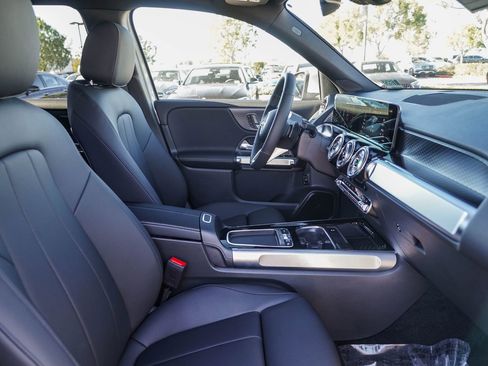 New 2026 Mercedes-Benz GLB 250 image 17