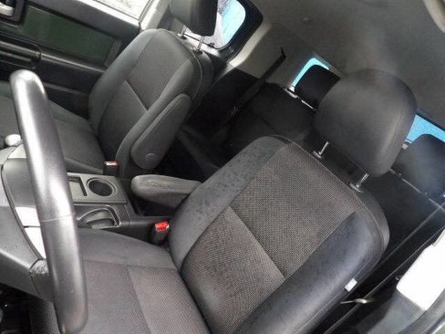 Used 2014 Toyota FJ Cruiser 4WD image 20