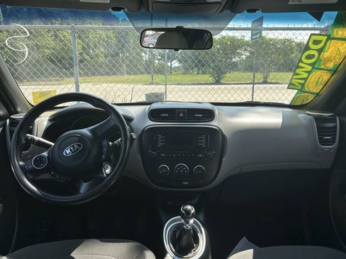 Used 2014 Kia Soul FWD image 6