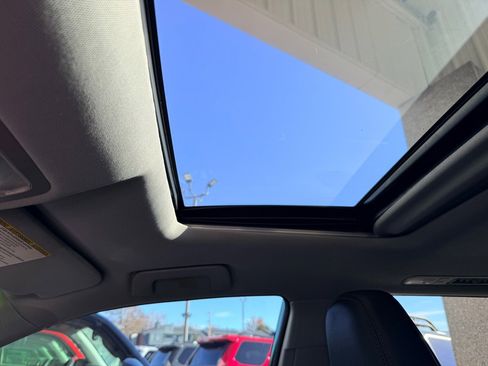 Used 2015 Toyota Highlander XLE image 15