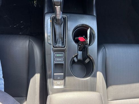 Certified 2024 Honda Civic EX-L image 19