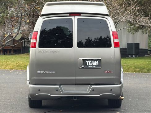 Used 2020 GMC Savana 2500 Extended w/ Enhanced Convenience Package image 5