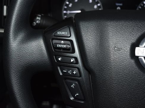 Certified 2025 Nissan Frontier SV AWD/4WD image 7
