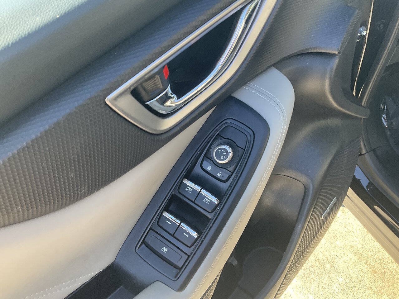 Used 2019 Subaru Forester Limited w/ Popular Package #3 AWD/4WD image 10
