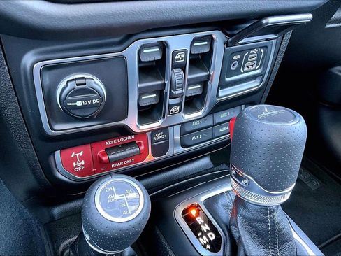 New 2026 Jeep Gladiator Mojave image 12