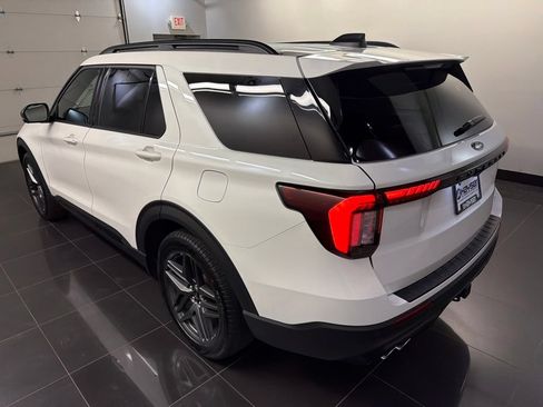 Used 2025 Ford Explorer ST w/ Sun And Sound Package AWD/4WD image 4