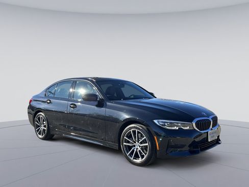 Used 2022 BMW 330i xDrive Sedan w/ Premium Package 2 AWD/4WD image 18
