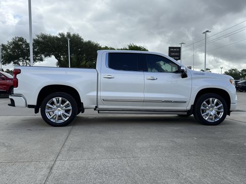 Used 2025 Chevrolet Silverado 1500 High Country image 7