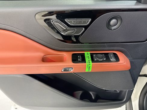 New 2025 Lincoln Aviator Reserve image 12