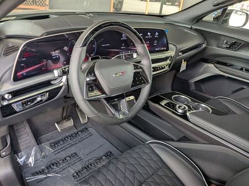 New 2026 Cadillac Lyriq V AWD/4WD image 10