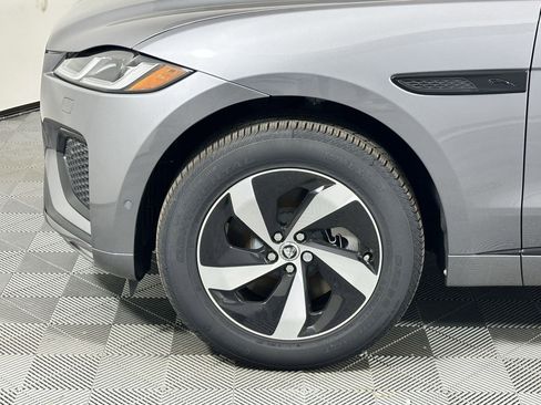 Used 2026 Jaguar F-PACE R-Dynamic S image 9