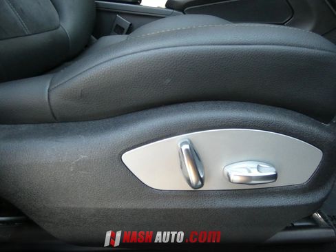 Used 2020 Porsche Macan AWD/4WD image 28