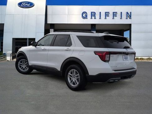 New 2026 Ford Explorer Active w/ Active Comfort Package image 9