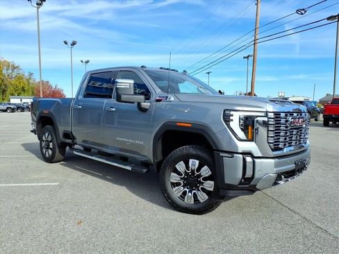 New 2026 GMC Sierra 2500 Denali w/ Denali Reserve Package image 2