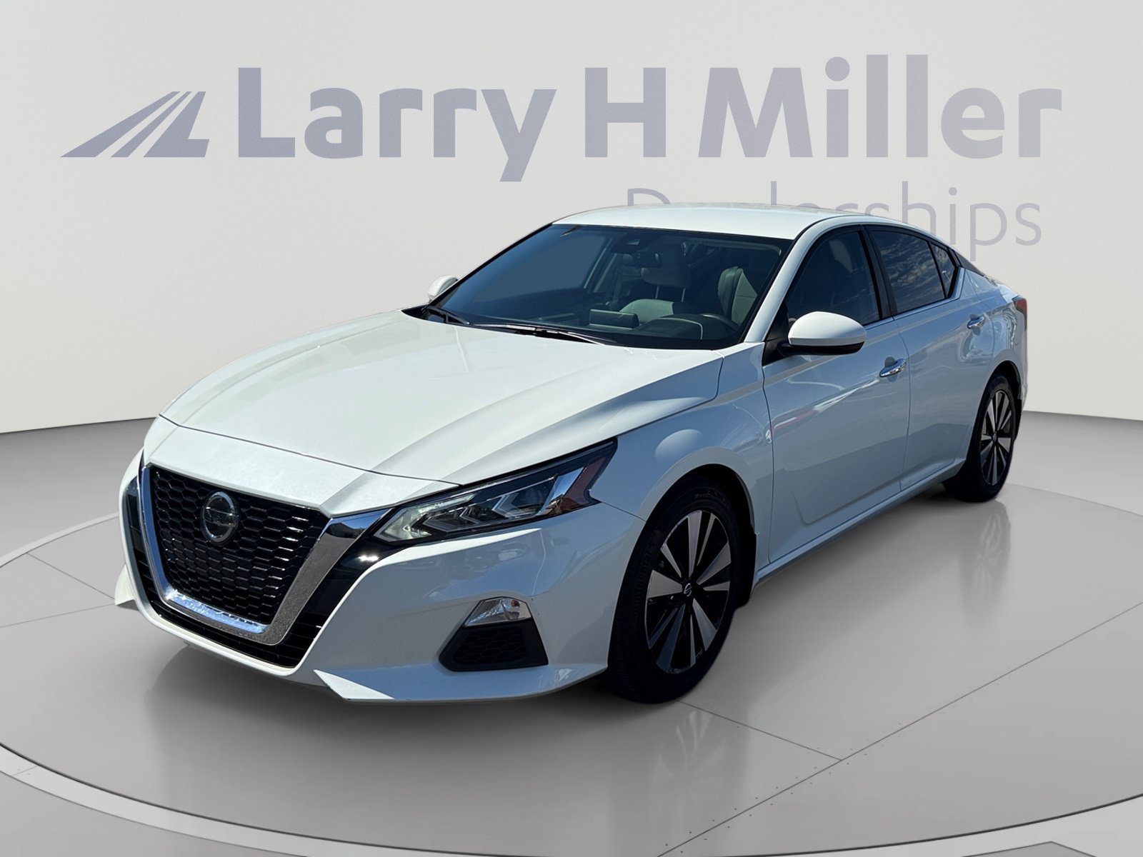 Used 2022 Nissan Altima 2.5 SV FWD image 1