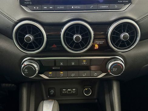 Used 2025 Nissan Sentra SV FWD image 17
