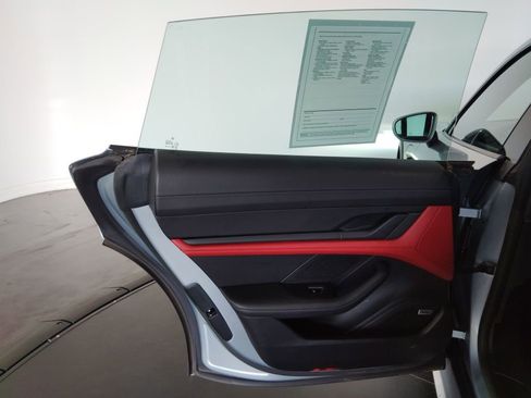 Used 2022 Porsche Taycan 4 Cross Turismo image 37