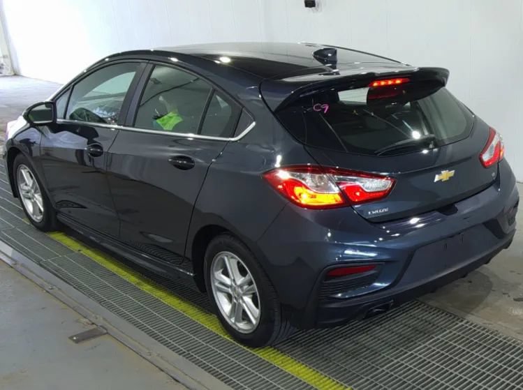 Used 2017 Chevrolet Cruze LT w/ Sun And Sound Package FWD image 2