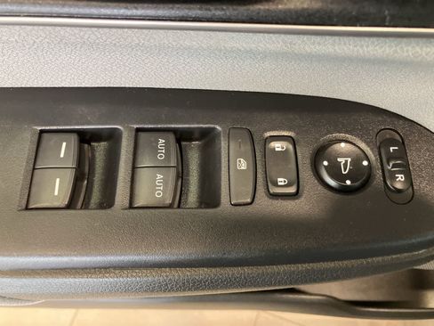 Used 2019 Honda CR-V EX image 14