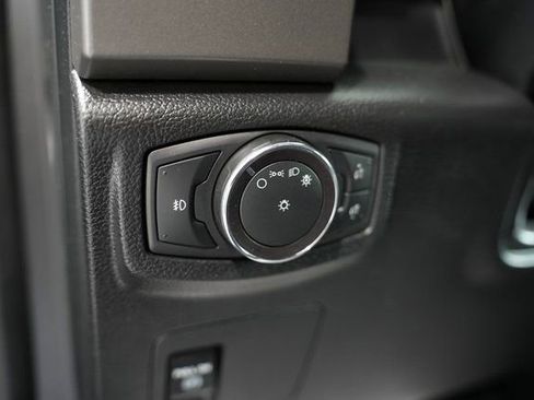 Used 2019 Ford Expedition Max XLT image 12