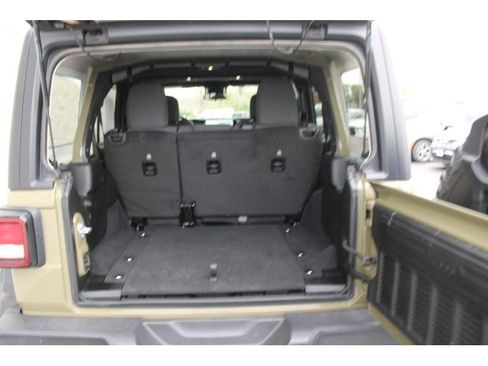 Used 2025 Jeep Wrangler Unlimited Sport image 7