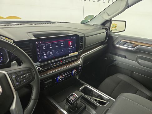 Certified 2024 GMC Sierra 1500 Elevation w/ Preferred Package AWD/4WD image 24