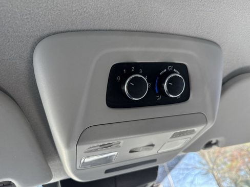 Used 2024 Ford Transit 350 XLT image 18