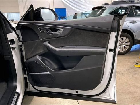 Used 2022 Audi SQ8 Prestige image 24