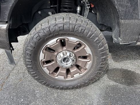 Used 2025 Ford F250 King Ranch AWD/4WD image 11