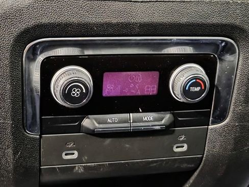 Used 2022 Chevrolet Tahoe LS RWD image 8