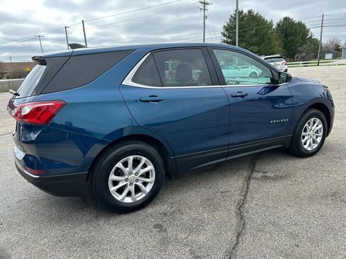 Used 2020 Chevrolet Equinox LT w/ Driver Convenience Package image 4