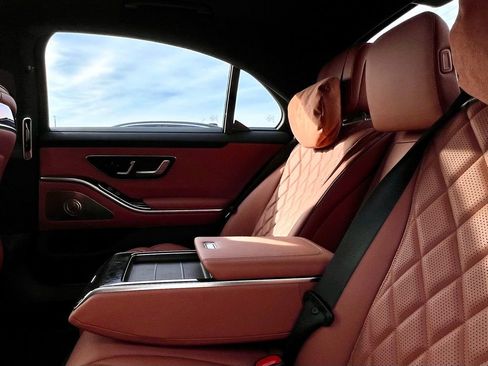 Certified 2023 Mercedes-Benz S 580 4MATIC Sedan image 13