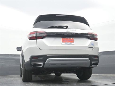 Certified 2025 Honda Pilot Touring image 29