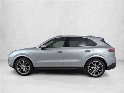 Certified 2023 Porsche Cayenne Platinum Edition AWD/4WD image 2