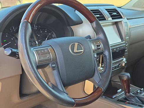 Used 2014 Lexus GX 460 Luxury image 14
