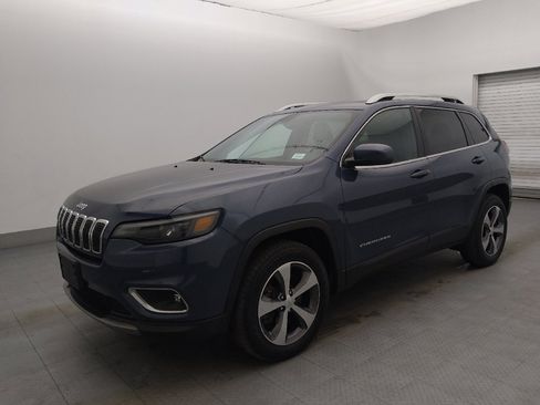 Used 2019 Jeep Cherokee Limited image 2