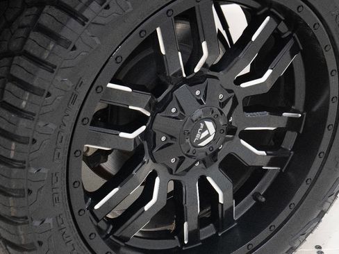 Used 2020 Cadillac Escalade Premium Luxury image 82