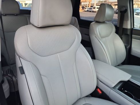 Used 2023 Hyundai Palisade SEL image 20