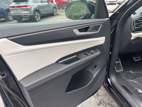 New 2026 Volkswagen Atlas Cross Sport SEL Premium R-Line image 5