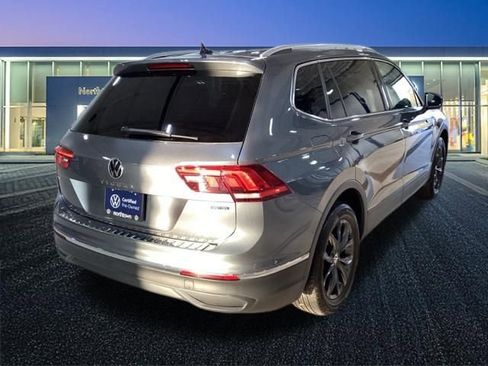 Certified 2024 Volkswagen Tiguan SE image 28