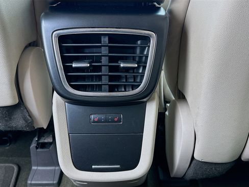 Used 2019 Lincoln Nautilus Reserve image 17