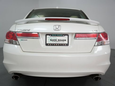 Used 2011 Honda Accord EX-L image 9