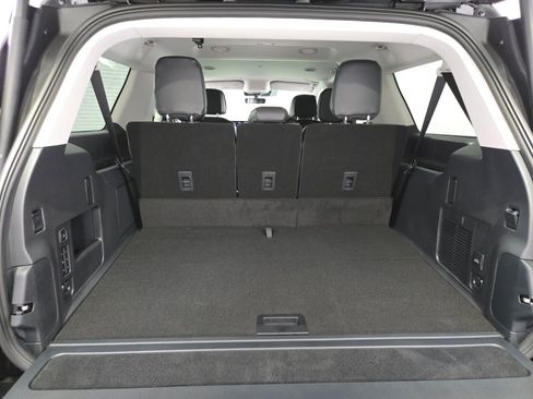 New 2026 Lincoln Navigator L Premier AWD/4WD image 17