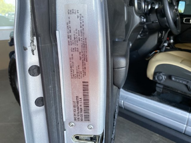 Used 2023 Jeep Wrangler Sport AWD/4WD image 32
