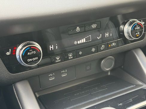 New 2026 Mitsubishi Outlander SE AWD/4WD image 16