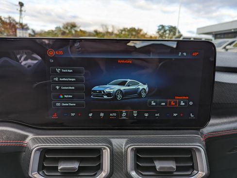 Used 2024 Ford Mustang GT Premium w/ GT Performance Package image 21