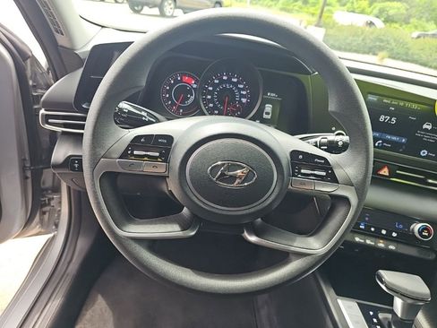 Certified 2023 Hyundai Elantra SEL FWD image 16