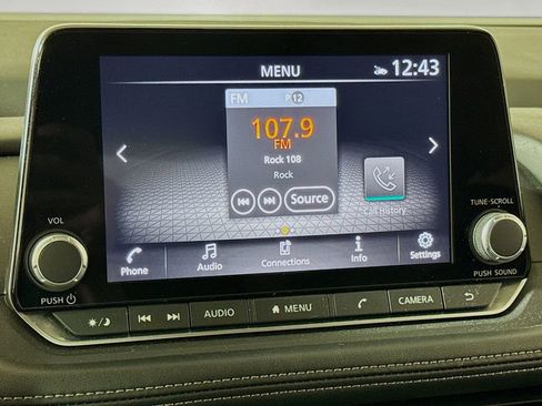 Used 2024 Nissan Rogue SV image 12