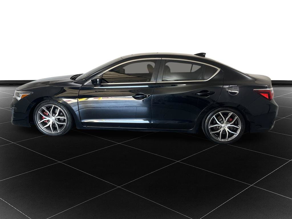 Used 2019 Acura ILX w/ Technology Package FWD image 2